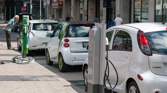 How Can Electric Vehicles Overcome Their Limitations? (Deep Dive)