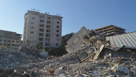 An Atmospheric River Exacerbated Türkiye’s 2023 Earthquake Crisis (news)