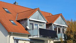 How Balcony Solar Can Help Renters and Homeowners Save Money (Columns). Photo by Nikolai Twin (CC BY 4.0)