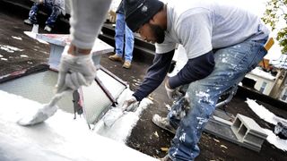 Atlanta Is Embracing a Cheap, Effective Way to Beat Urban Heat: ‘Cool Roofs’ (news). Photo by Mark Gail/The The Washington Post via Getty Images via Grist