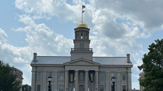 University of Iowa Researchers Develop Method of Capturing Water From the Air. Photo by Brooklyn Draisey/Iowa Capital Dispatch